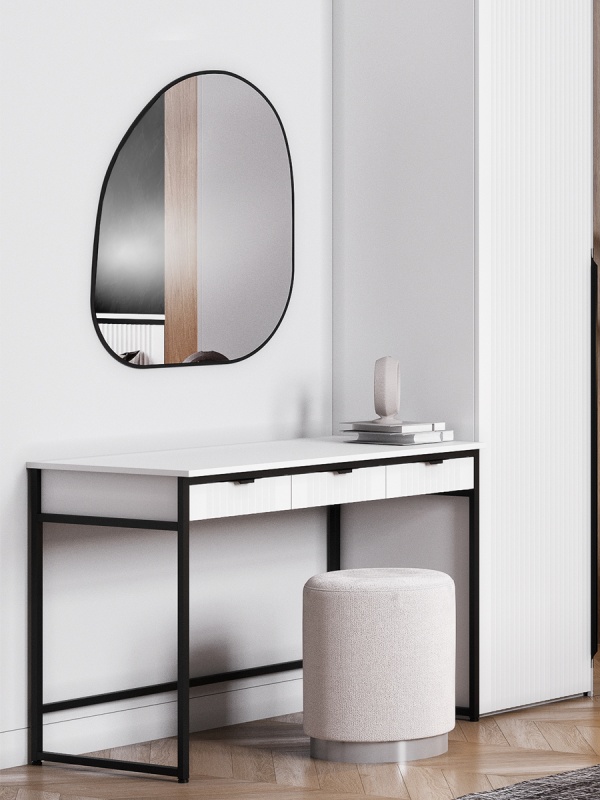 Зеркало навесное Z-14 74х79 см c черной рамкой